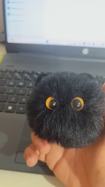 Chaveiro Gato Peludinho – Encanto Portátil e fofura na sua bolsa!